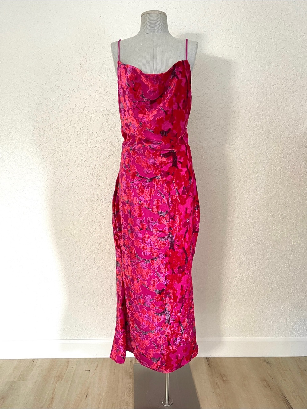 Boohoo Pink Floral Velvet Cowl Neck Wedding Guest Dress 8 Backless Event Gown